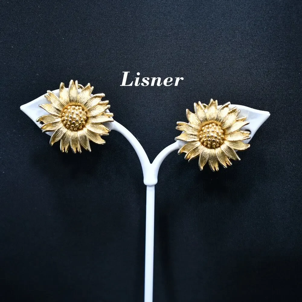 Vintage Lisner Sunflower Earrings, Gold Plated Clip Ons, 1960s Jewelry